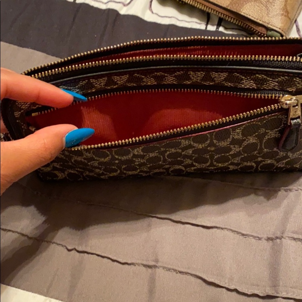 Wallets - Picture 4 of 7